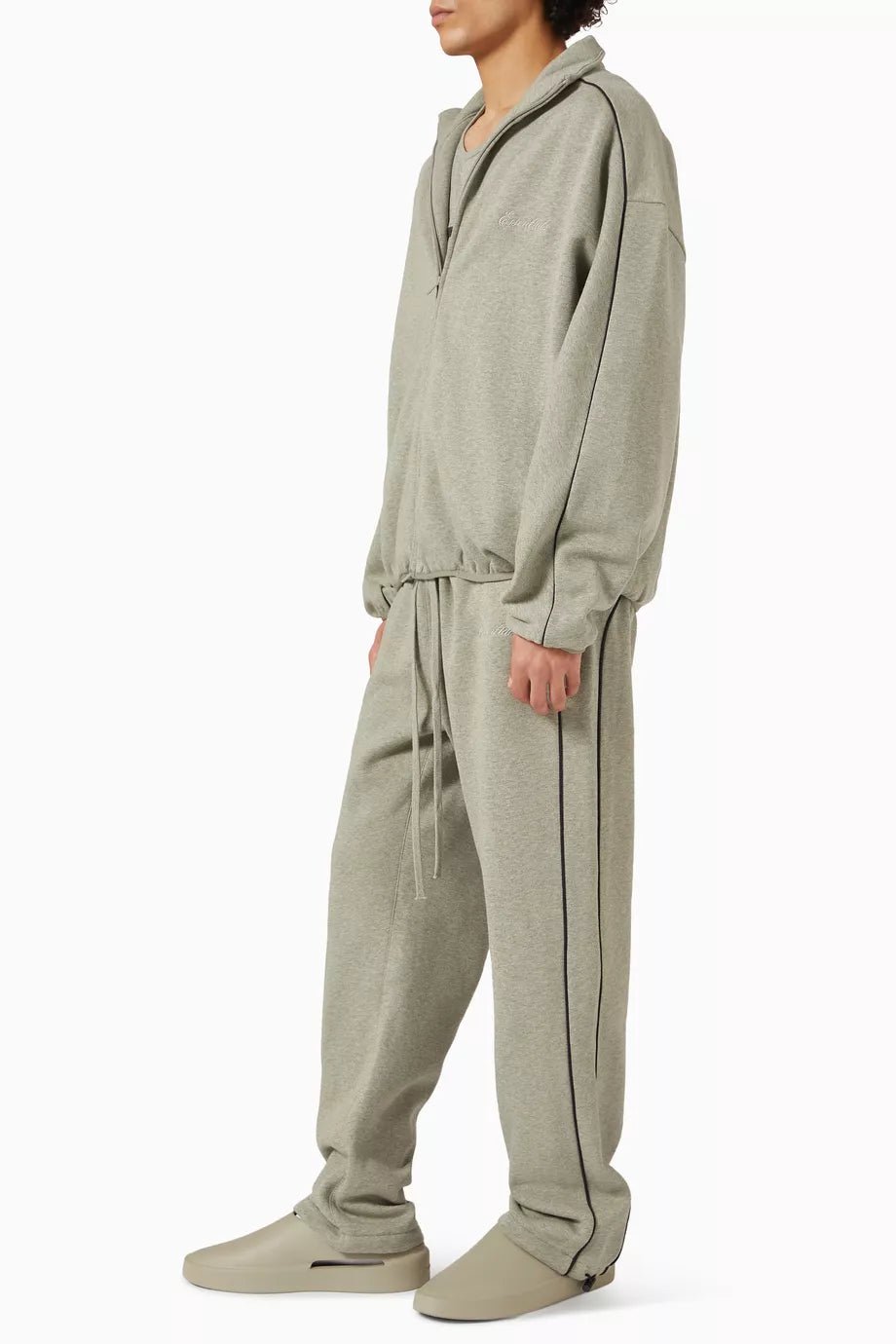 Fear of God Essentials Relaxed Piped Sweatpants aus Fleece - NOFP STUDIOS